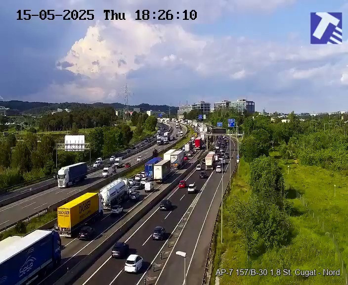 EuropaPress 6721829 retencion accidente dos camiones ap 7