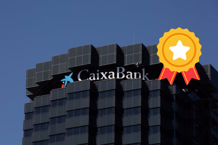 CaixaBank rep un premi de 'The Banker' per les seves 