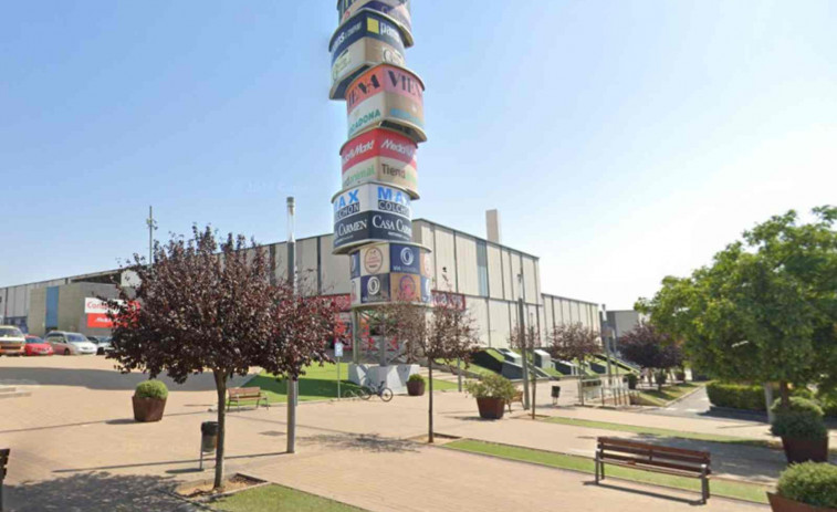 Es desprèn una segona placa de formigó al Via Sabadell, el centre comercial on va morir un home