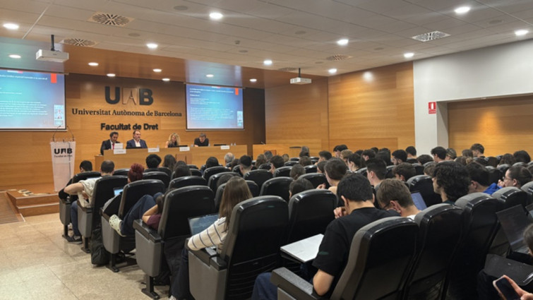 Experts analitzen a la UAB els reptes de la Intel·ligència Artificial per al sector energètic