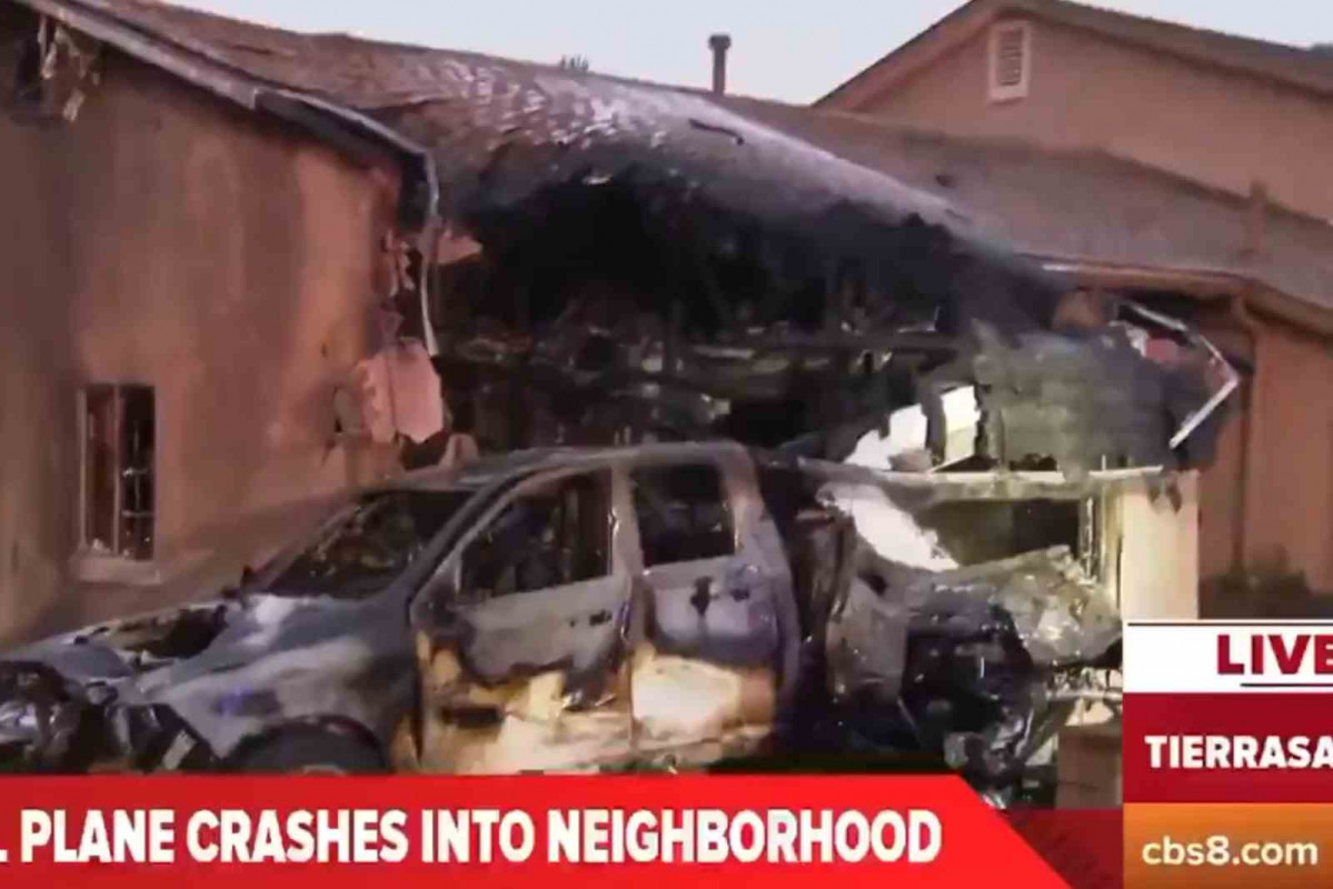 Casa donde ha impactado la avioneta   REDES SOCIALES