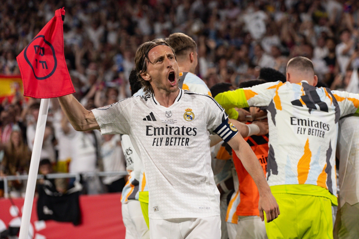 EuropaPress 6679500 luka modric of real madrid celebrates scored by aurelien tchouameni of real