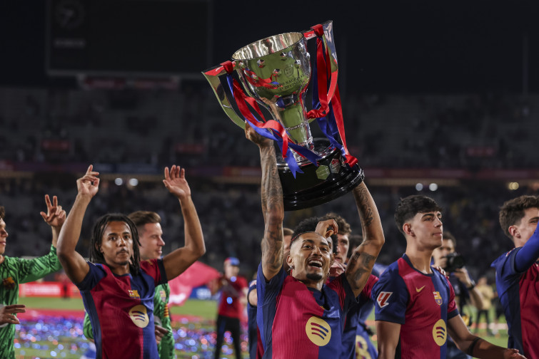 Raphinha renova amb el FC Barcelona fins al 2028