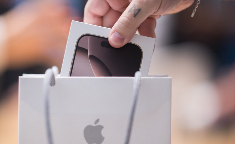 Nova amenaça de Trump: aranzels del 25% a tots els iPhone que no es fabriquin als EUA