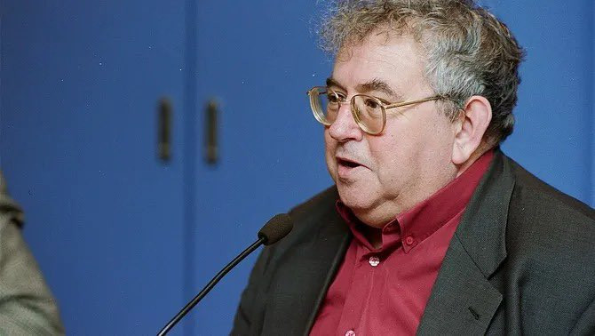 Mor l'escriptor i polític Ignasi Riera als 85 anys