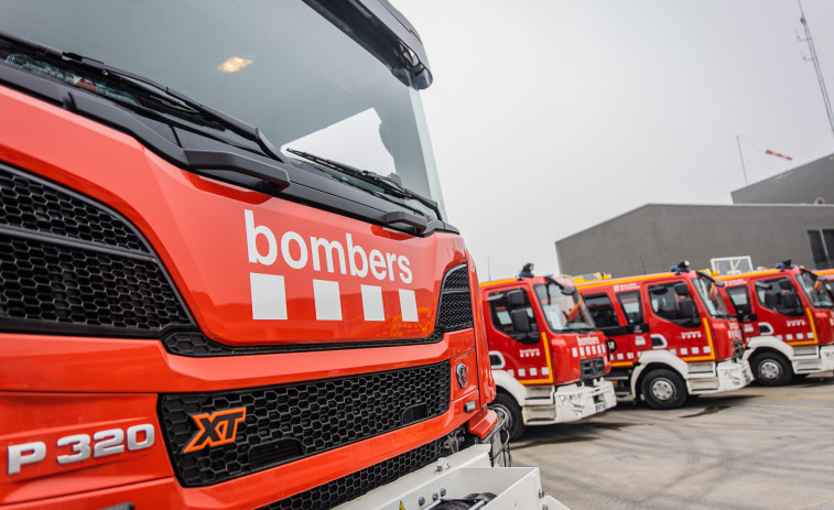 Incendi actiu entre Bigues i Riells i Sant Quirze Safaja: difícil accés i més de 14 dotacions de Bombers