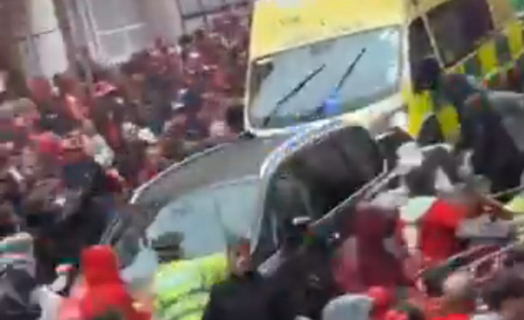 VÍDEO: Atropellament massiu, amb prop de 50 ferits, durant la celebració de la Premier del Liverpool