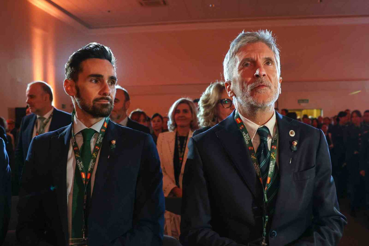 El ministro del Interior en funciones, Fernando Grande Marlaska; y el secretario de Seguridad, Rafael Pérez    EP