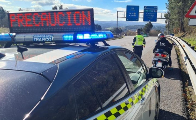 La Guàrdia Civil deté a un jove que conduïa sense carnet i amb una ordre d'expulsió del país