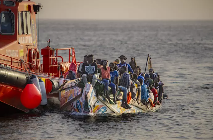 Tragèdia a El Hierro: dues dones moren després de la bolcada d'una piragua amb més d'un centenar de migrants