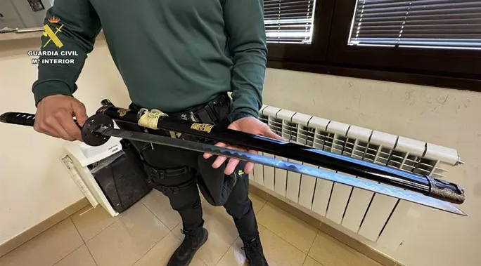 Terror a La Rioja: un veí amenaça als seus veïns amb un ganivet i ataca a la Guàrdia Civil amb una catana