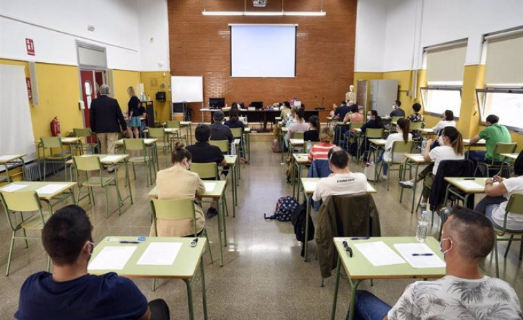 Un recurs judicial frena la incorporació de 1.800 nous funcionaris de la Generalitat