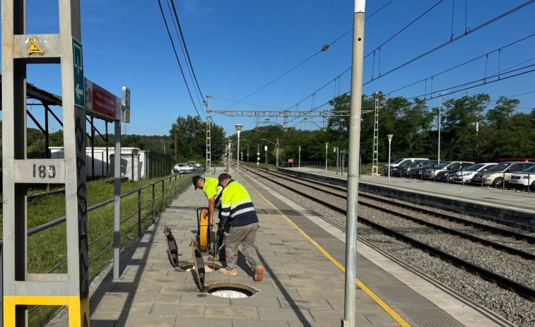 Renfe reforça la informació als viatgers en l'estació de Palautordera