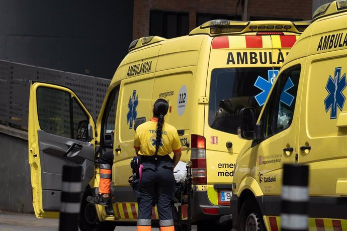 VÍDEO: Una dona resulta ferida després de ser atropellada per un cotxe fora de control a la Via Augusta