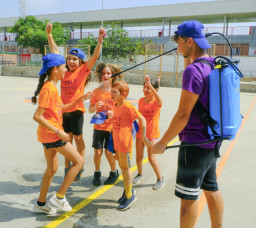 Más de treinta profesionales del ocio educativo participan en sesiones informativas sobre los casales de verano en el Baix Llobregat