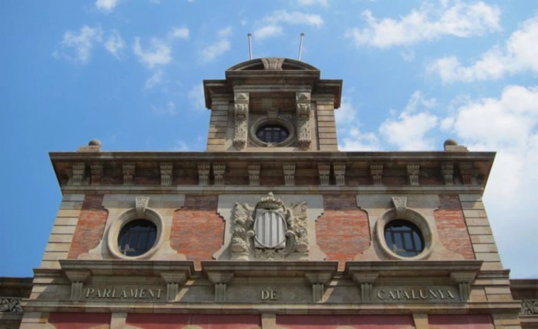 Nova victòria del Govern al Parlament: el pacte que garanteix la continuïtat de Salvador Illa