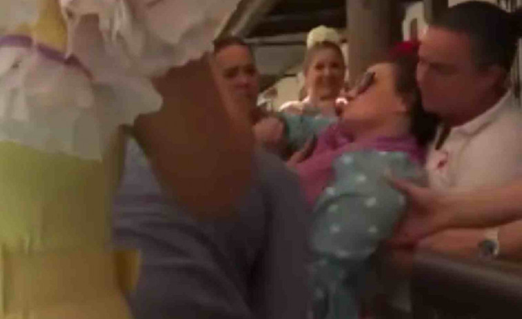 VÍDEO | Dulce, examiga de Isabel Pantoja, es desmaia en directe en una connexió amb 'La Família de la Tele'