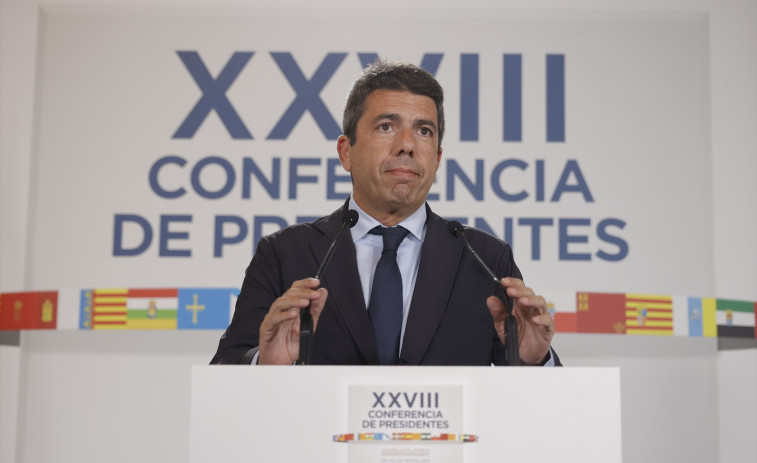 Mazón demana eleccions generals a Sánchez mentre els valencians clamen per la seva dimissió