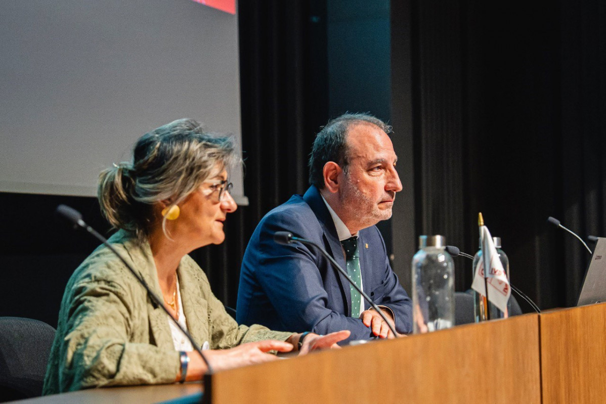 El conseller de Justicia y Calidad Democrática, Ramon Espadaler, durante la clausura del VIII Congrés de Jutges i Jutgesses de Pau de l'Associació Catalana en Pro de la Justícia (ACPJ)