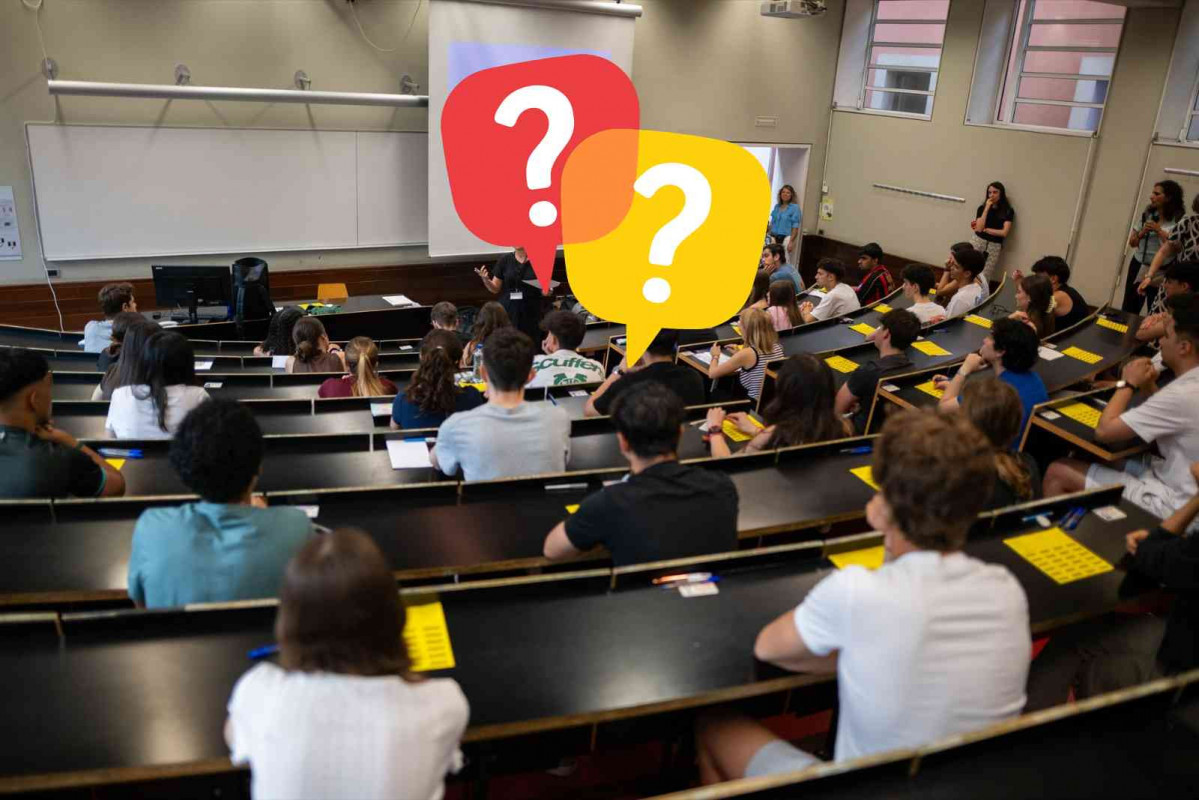 Alumnos durante el primer día de las PAU en Cataluña, a 11 de junio de 2025, en Barcelona, Catalunya (1)