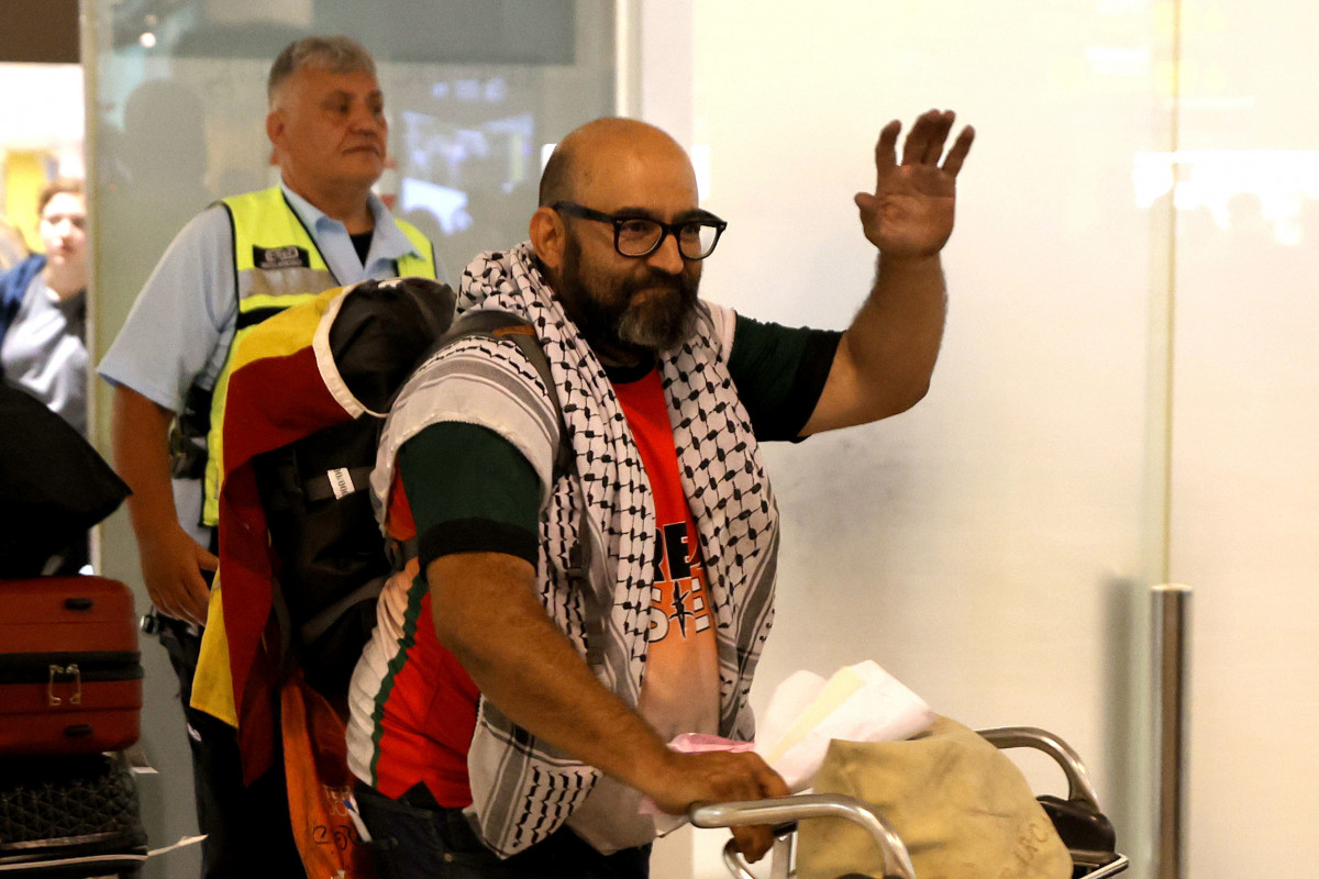 El activista español Sergio Toribio a su llegada a Barcelona procedente de Tel-Aviv, en el aeropuerto de El Prat de Llobregat, a 10 de junio de 2025, en El Prat de Llobregat, Barcelona, Catalunya (Es
