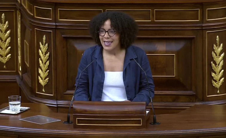 VÍDEO. Entre crits i puntades: així han rebut els diputats del PP a Santos Cerdán 
