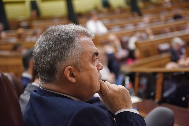 Santos Cerdán no se'n va (de moment): manté el seu escó un dia després d'anunciar la seva retirada