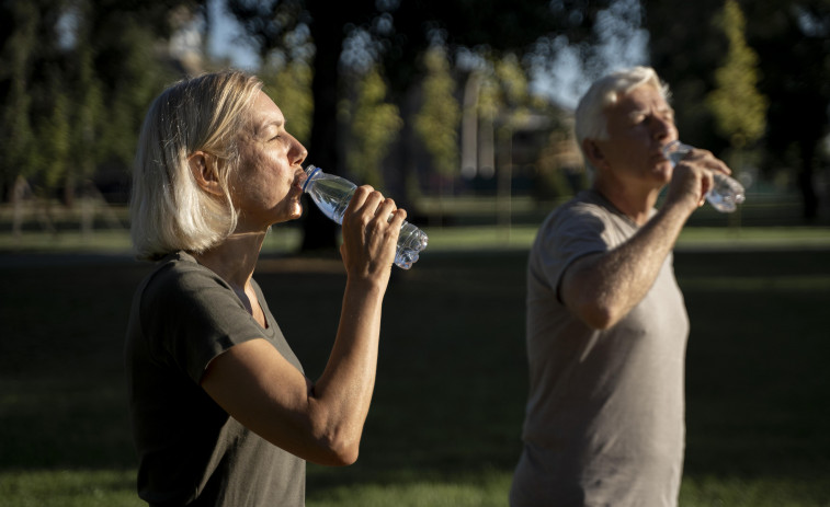 L'onada de calor i els majors: HelpAge exigeix refugis climàtics urgents per salvar vides
