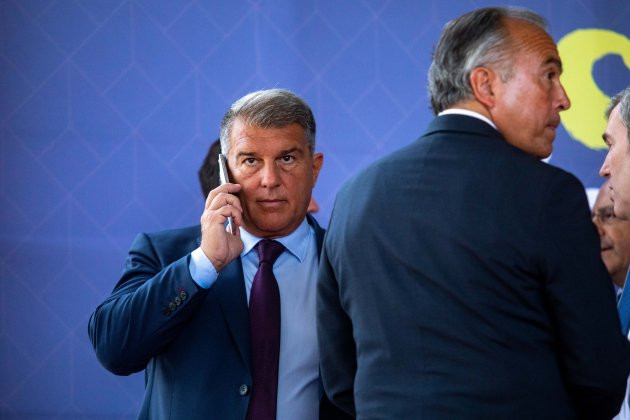 Dia d'anuncis en Can Barça: fitxatge imminent i s'escalfa el mercat