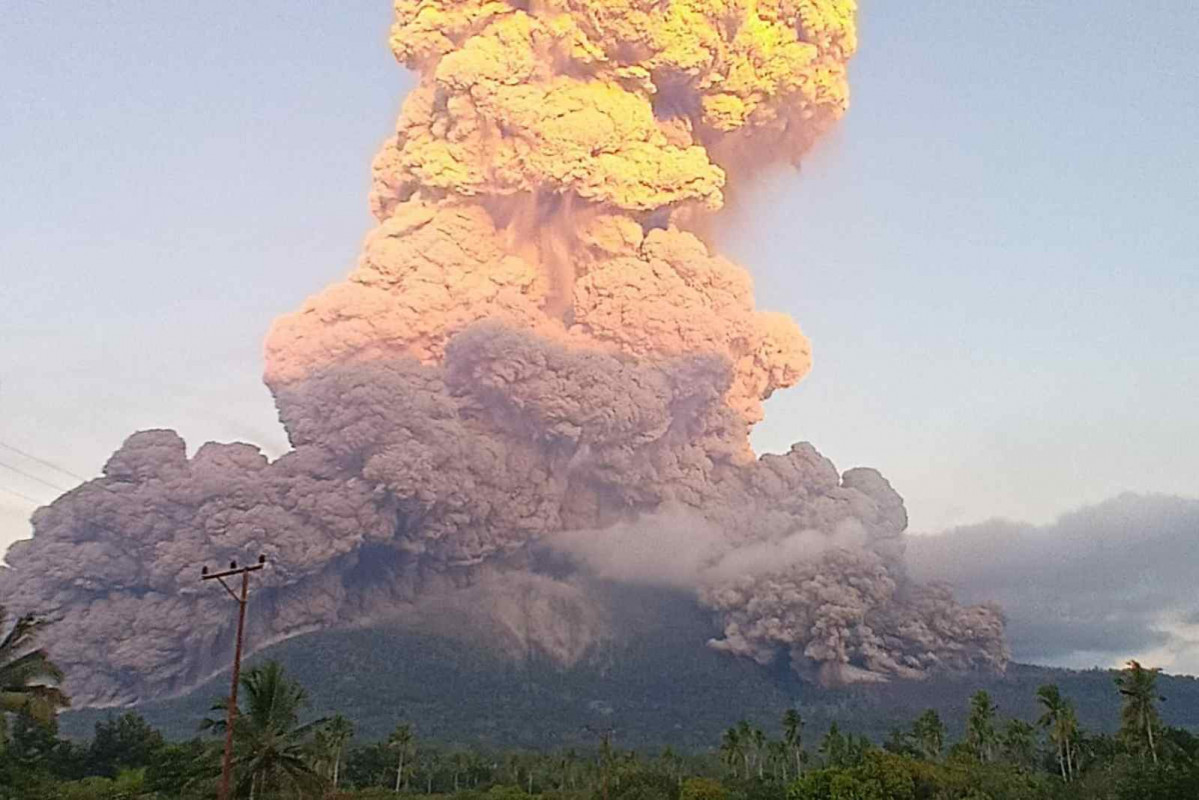 Erupción del volcán Lewotobi Laki Laki