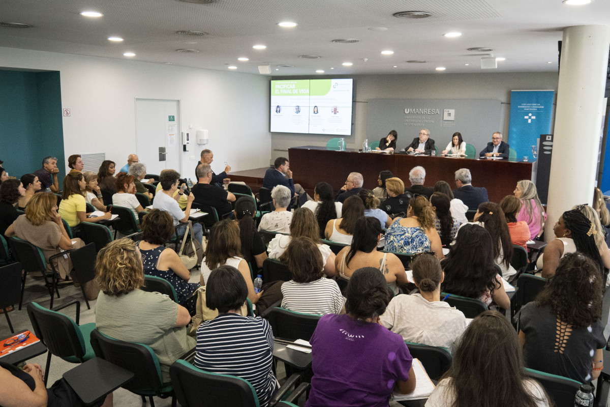 Presentació guia Pacificar el final de la vida Manresa