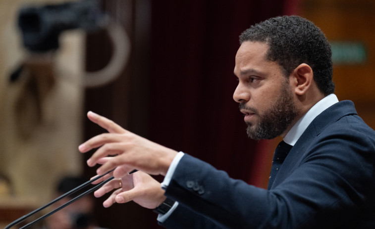 VOX i PP es queden sols en demanar explicacions immediates a Illa davant el Parlament