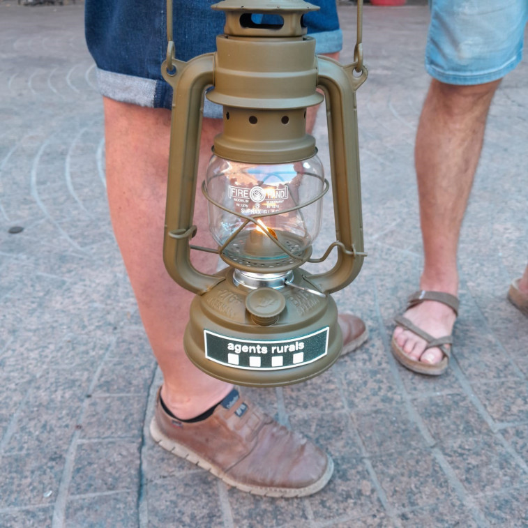 La Flama del Canigó arriba per primera vegada a la seu central dels Agents Rurals