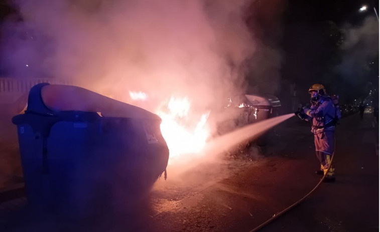 La revetlla de Sant Joan se salda amb 1.356 avisos als bombers i 32 detinguts a tot Catalunya
