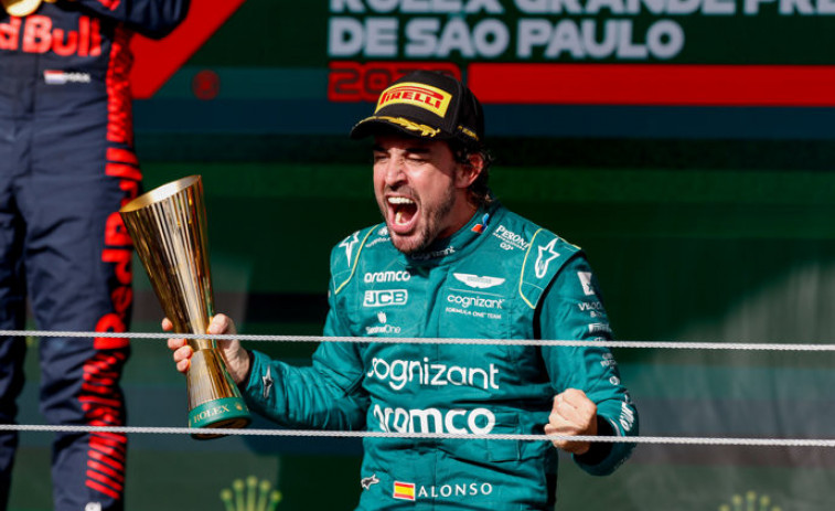 Alonso 'refreda' les millores de l'Aston Martin de cara al GP d'Àustria: 