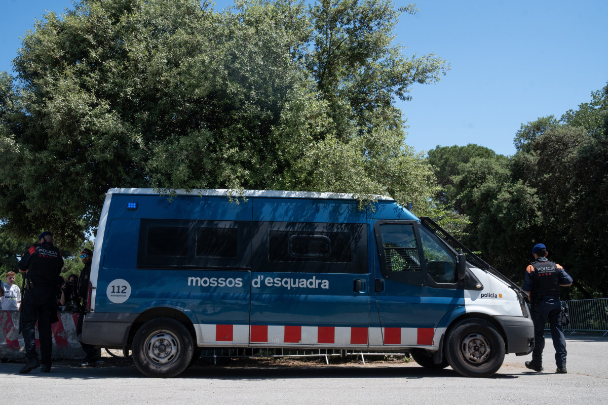 Un furgón de los Mossos d'Esquadra en el dispositivo de seguridad especial para el GP de F1, a 30 de mayo de 2025, en Montmeló, Barcelona, Catalunya (España). Los Mossos d'Esquadra han desplegado u