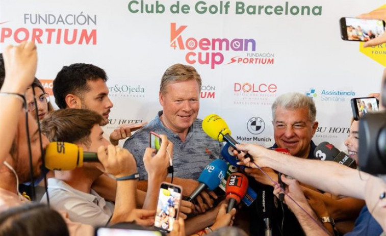 Dues llegendes del barcelonisme segellen la pau: 