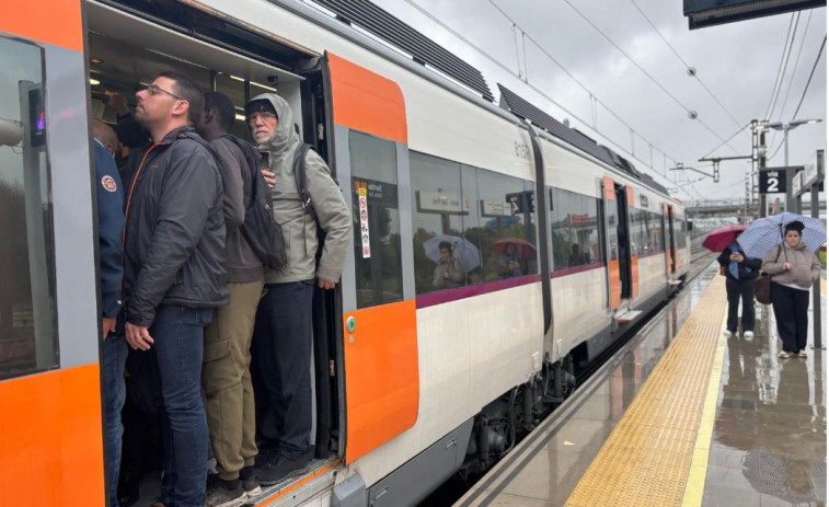 La R4 queda limitada a un tren per hora entre Vilafranca i Martorell fins a setembre