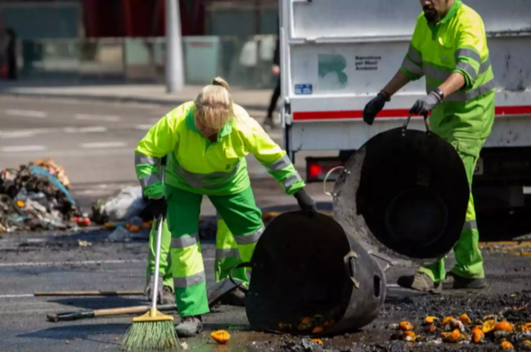 ERC exigeix una revisió urgent dels protocols laborals a Barcelona davant l'augment de les onades de calor