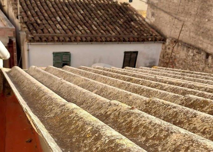 De residu tòxic a recurs: així transformarà Catalunya l'amiant per a donar-li una nova vida