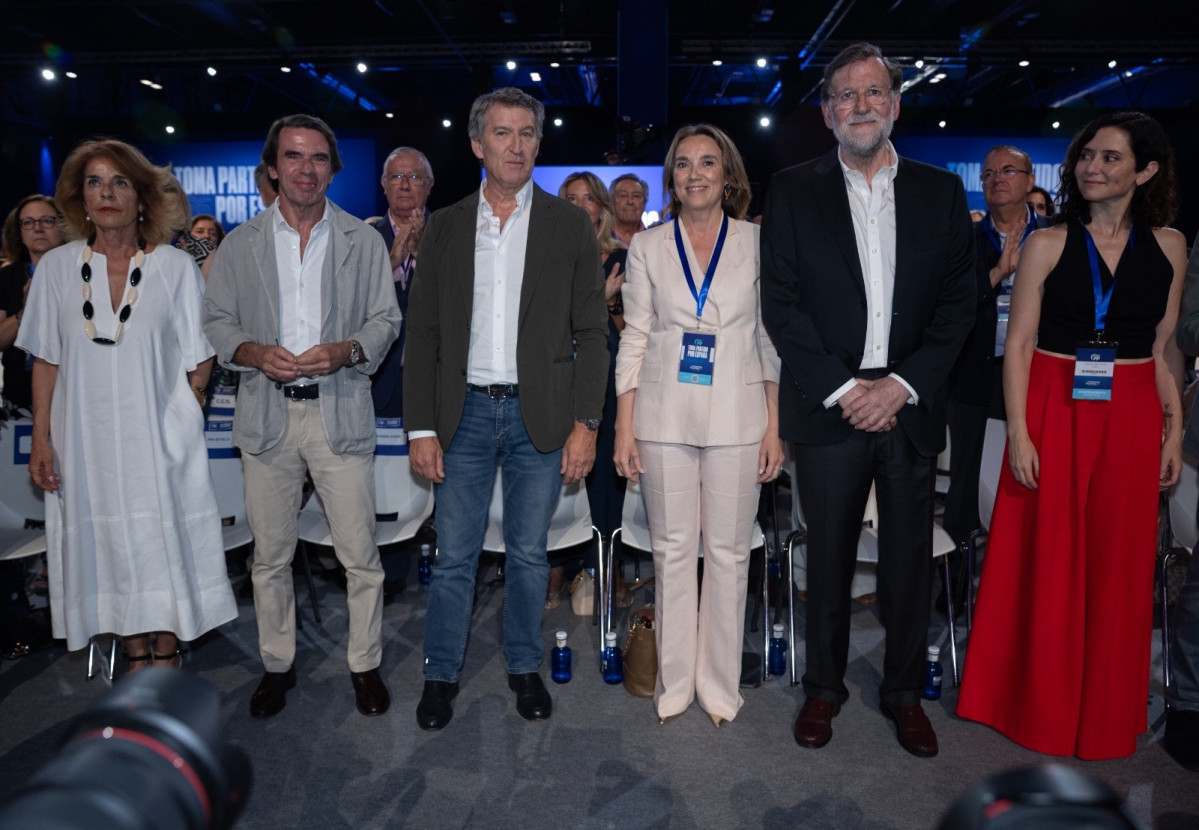 EuropaPress 6840214 presiente pp alberto nunez feijoo expresidentes mariano rajoy jose maria (1)