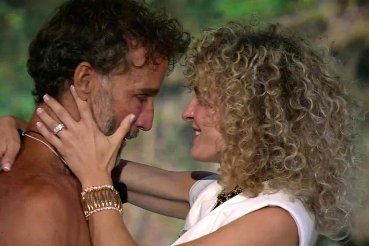 Álvaro Muñoz Escassi y Sheila Casas en Supervivientes