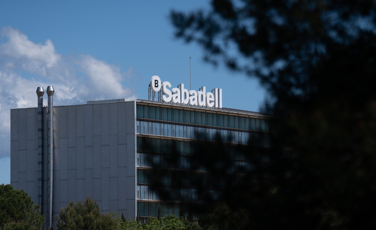 Banc Sabadell vota la venda de TSB i un dividend extraordinari que poden afectar l'OPA de BBVA