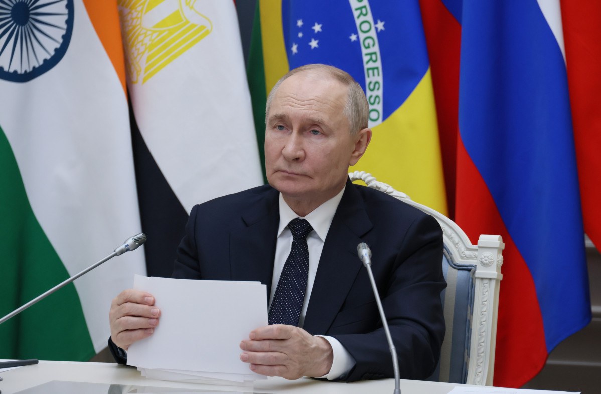 MOSCOW (Russian Federation), 06/07/2025.- Russian President Vladimir Putin participates in a plenary session of the 17th BRICS Summit, held under Brazil's chairmanship in Rio de Janeiro, via videoconf