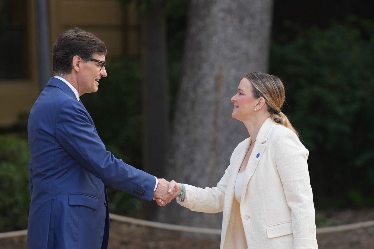 EuropaPress 6778516 presidente generalitat cataluna salvador illa saluda presidenta baleares