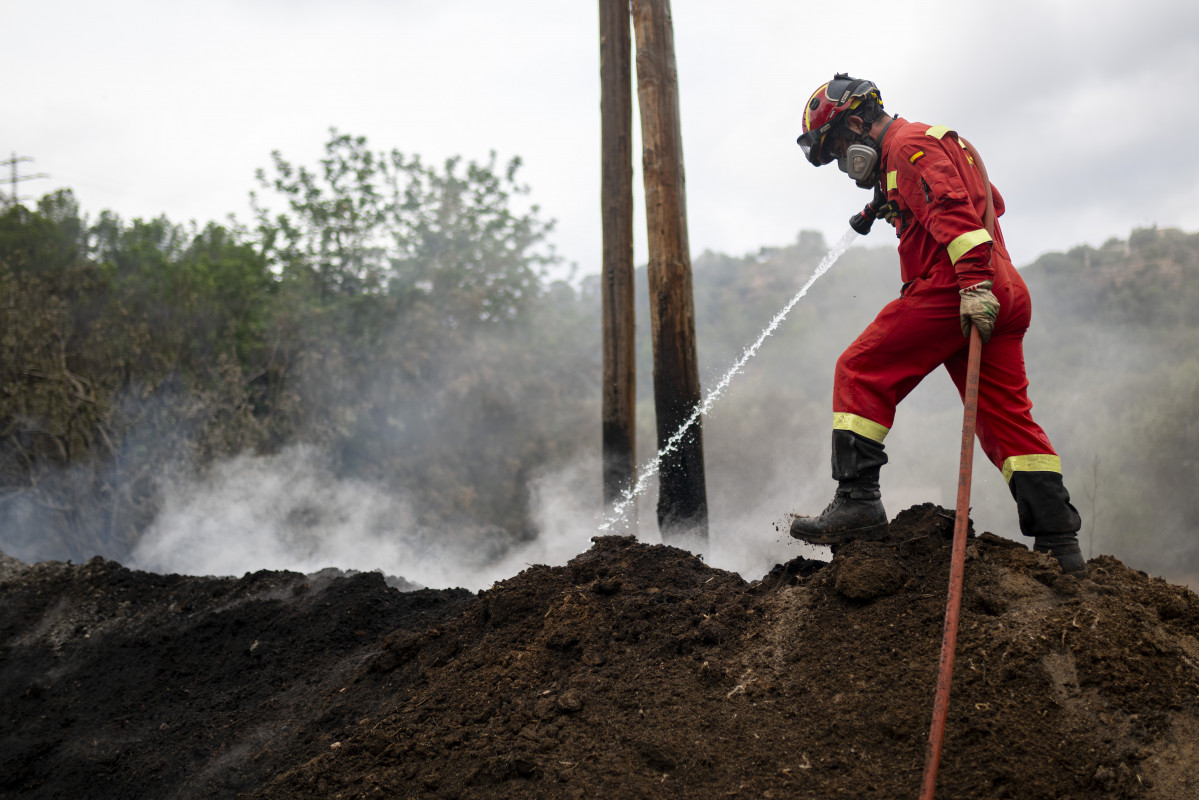 EuropaPress 6848844 efectivos ume trabajan zona afectada incendio julio 2025 xerta tarragona