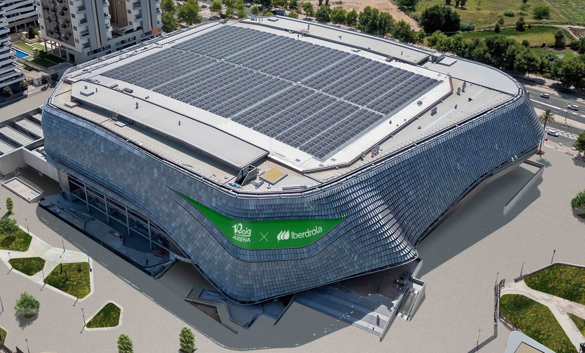 Acuerdo Iberdrola Roig Arena (imagen cubierta fotovoltaica)