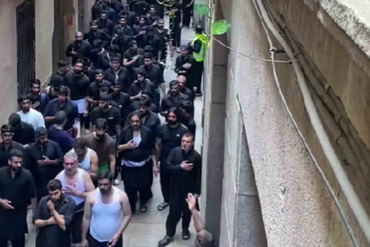 Musulmanes celebrando el 'Ashura' por las calles de Barcelona