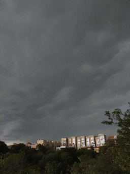 El aviso por lluvias se extiende hasta las 02:00 horas de la madrugada del domingo