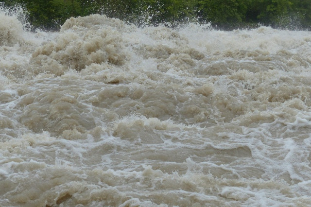 VÍDEO: inundacions rècord desborden el metre de Nova York i col·lapsen el trànsit aeri